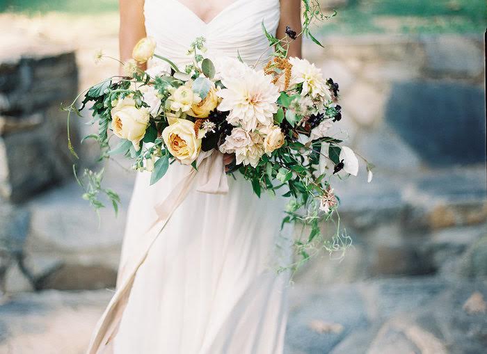 7 Things Brides Should Bring To Their First Florist Appointment